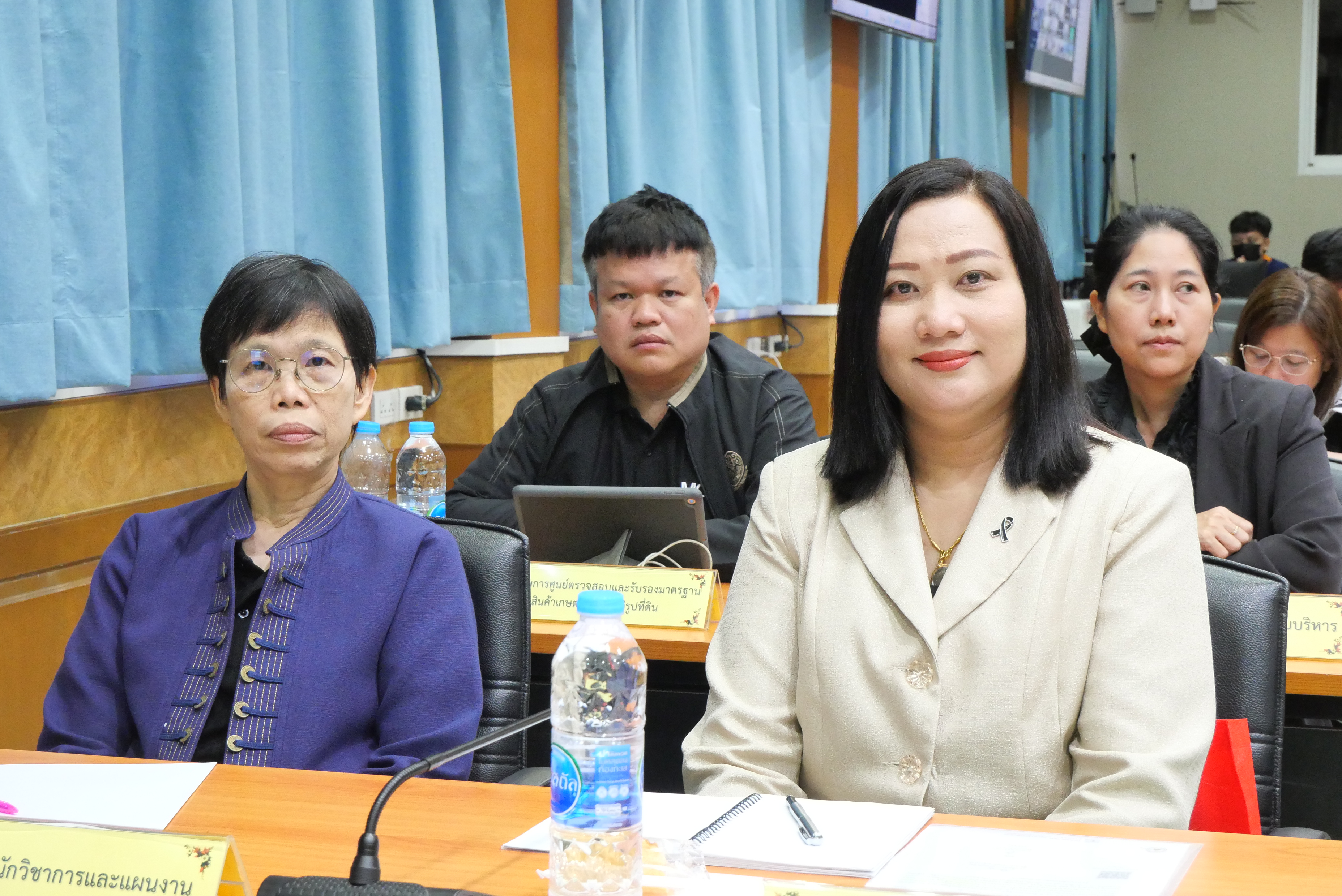 title - เลขาธิการ ส.ป.ก. เปิดการประชุม “สร้างความเข้าใจในการดำเนินโครงการและให้คำชี้แจงเกี่ยวกับการรวบรวม การเก็บข้อมูลเพื่อ ใช้ในการจัดทำแผนกำหนดตำแหน่ง เพื่อปรับปรุงการกำหนดตำแหน่งเป็นระดับสูงขึ้น ของ ส.ป.ก.”